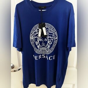 New Versace Medusa Logo T-Shirt Men’s (3XL) But Fits Like A L